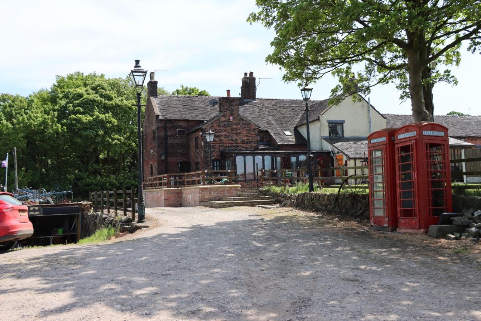 Malthouse Farm Cottage Studio Dilhorne ภายนอก รูปภาพ